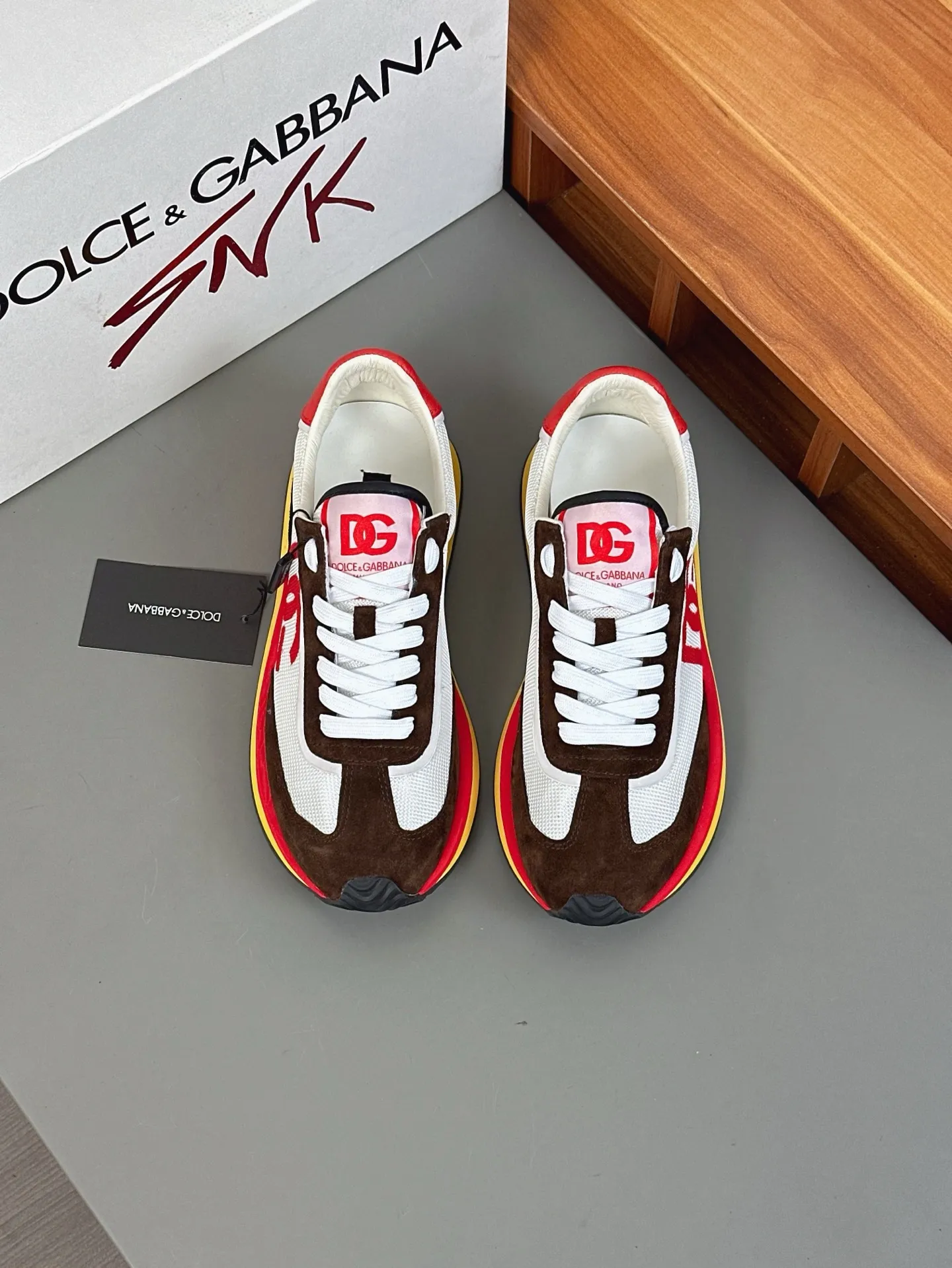 💰660••New arrivals••Dolce&Gabbana••DG✔️High-end men’s sports•casual shoes. Original goods from top counters. Original imported cowhide, multi-material splicing design ➕Imported cowhide lining, cowhide feet ➕Original T men's shoes 💰R elastic outsole.  Size: 39-44 (38, 45 customized)